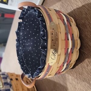 American Traditions Bicentennial basket with liner and protective liner